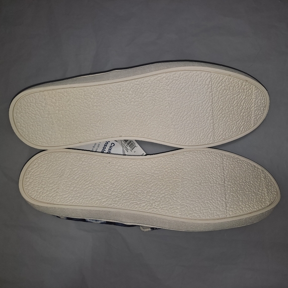 "NWT" Old Navy Tie-Dye Slip-on Sneakers Women's 11 Blue & White Cushioned Insole - Picture 13 of 13